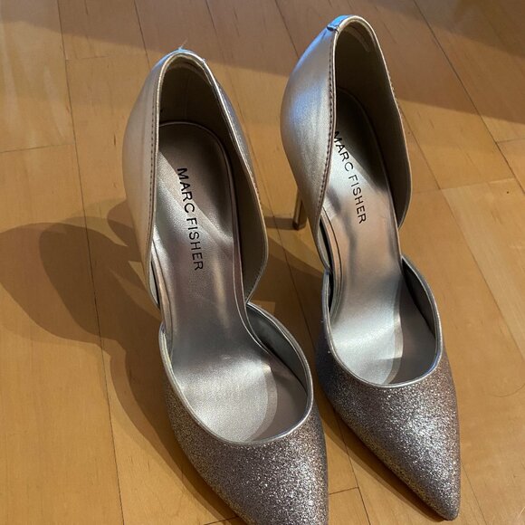 Marc Fisher's Chrysta2 Silver Heels in Size 7.5 - Picture 1 of 2